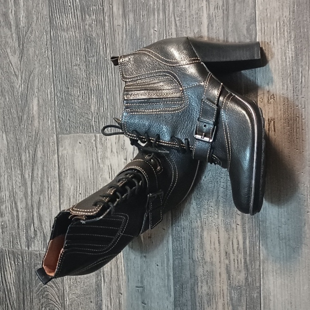 Women's Leather Ankle Boots